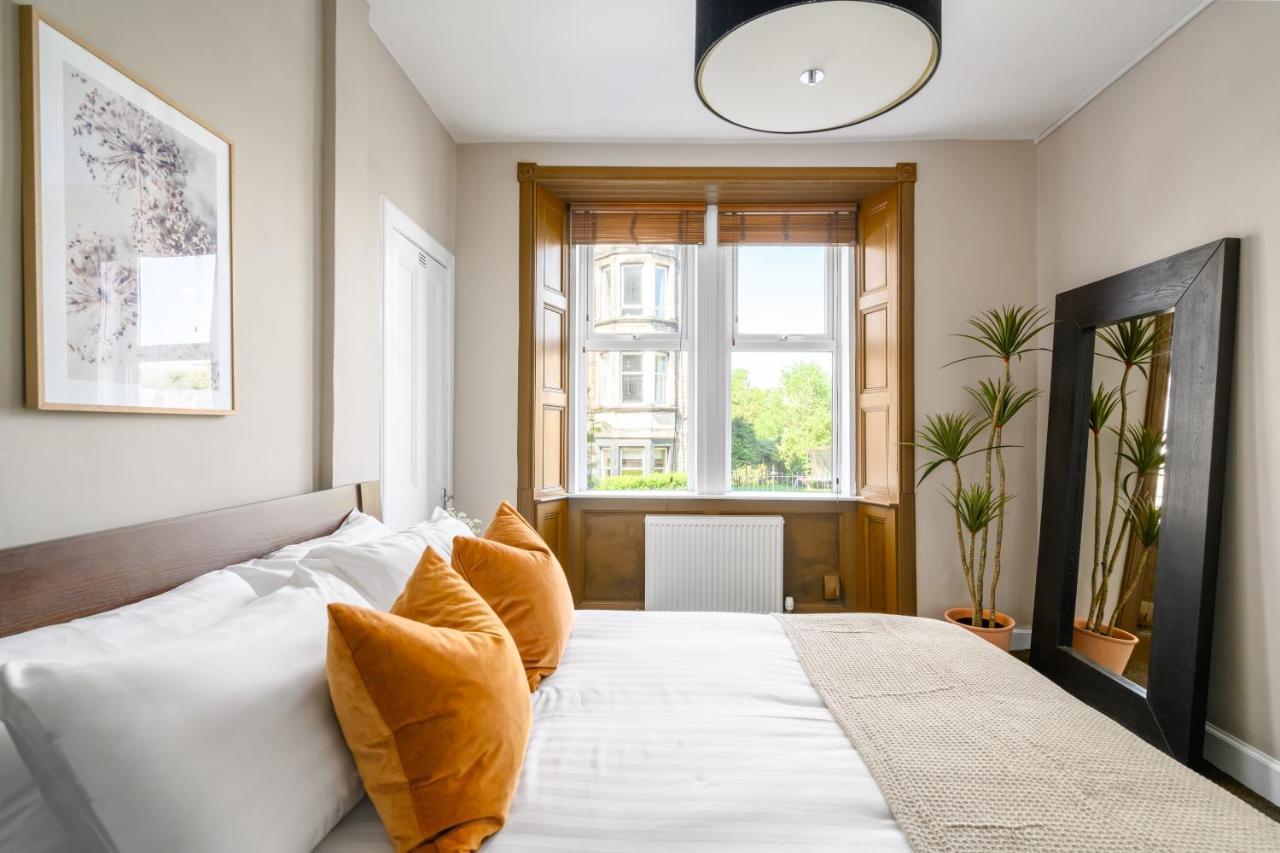 The Holyrood Park Apartment Edinburgh Exterior photo